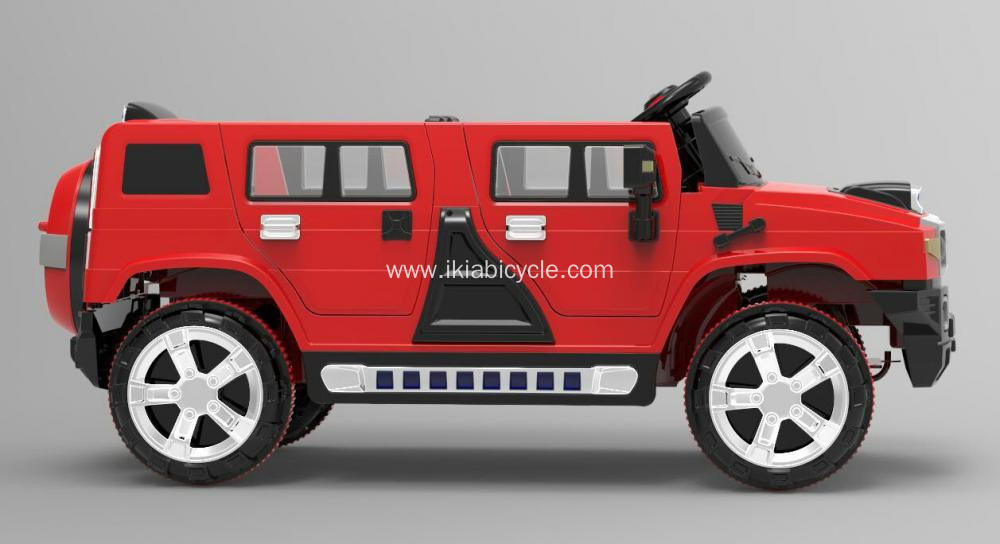 Auto elettrica Rossa rosso in macchina in macchina